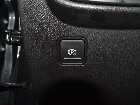 Used 2019 GMC Terrain SLT w/ Preferred Package image 19