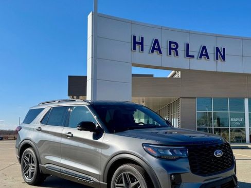 New 2026 Ford Explorer ST-Line w/ ST-Line Street Pack image 1