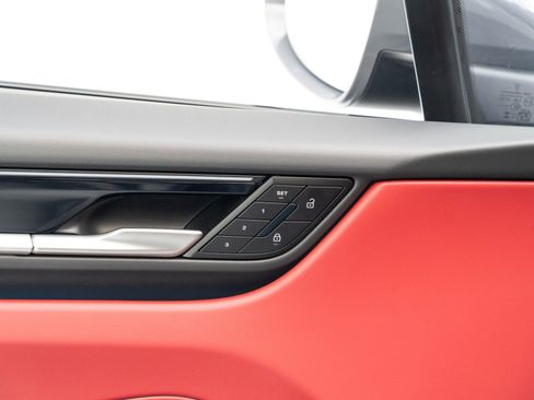 New 2026 Porsche Macan 4S Electric image 21