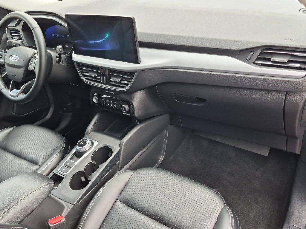 Used 2025 Ford Escape Platinum AWD/4WD image 23