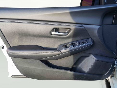 Used 2024 Nissan Sentra SV image 28