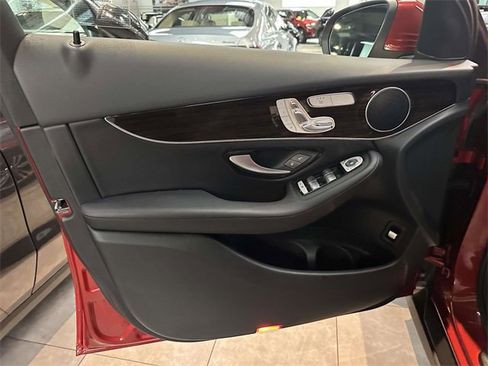 Certified 2022 Mercedes-Benz GLC 300 4MATIC image 12