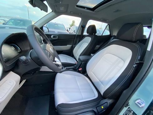 New 2026 Hyundai Venue SEL FWD image 22