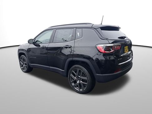 New 2026 Jeep Compass Latitude image 3