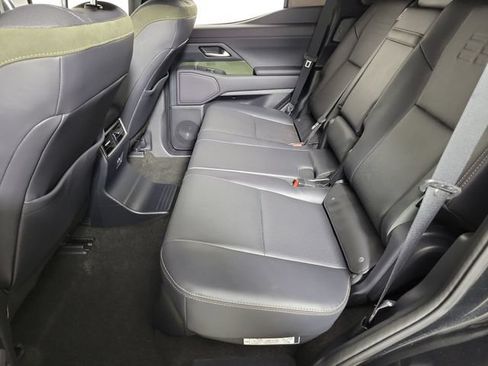 Used 2024 Lexus GX 550 AWD/4WD image 12