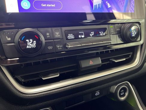 Used 2024 Toyota Grand Highlander AWD image 14