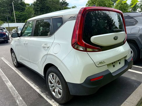 Used 2020 Kia Soul LX FWD image 4