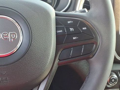 Used 2022 Jeep Cherokee Trailhawk AWD/4WD image 19