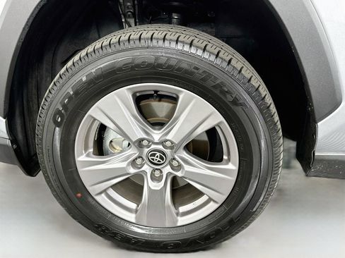 Certified 2025 Toyota RAV4 XLE AWD/4WD image 30