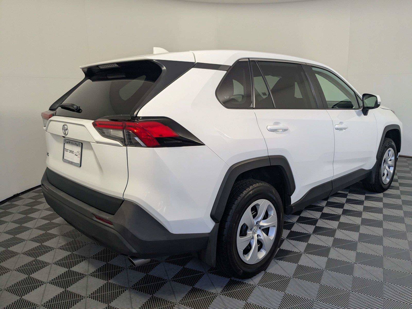 Certified 2024 Toyota RAV4 LE FWD image 5