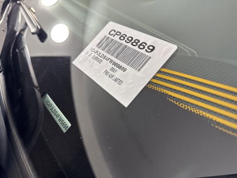 Used 2015 Jeep Cherokee Limited w/ Luxury Group image 12