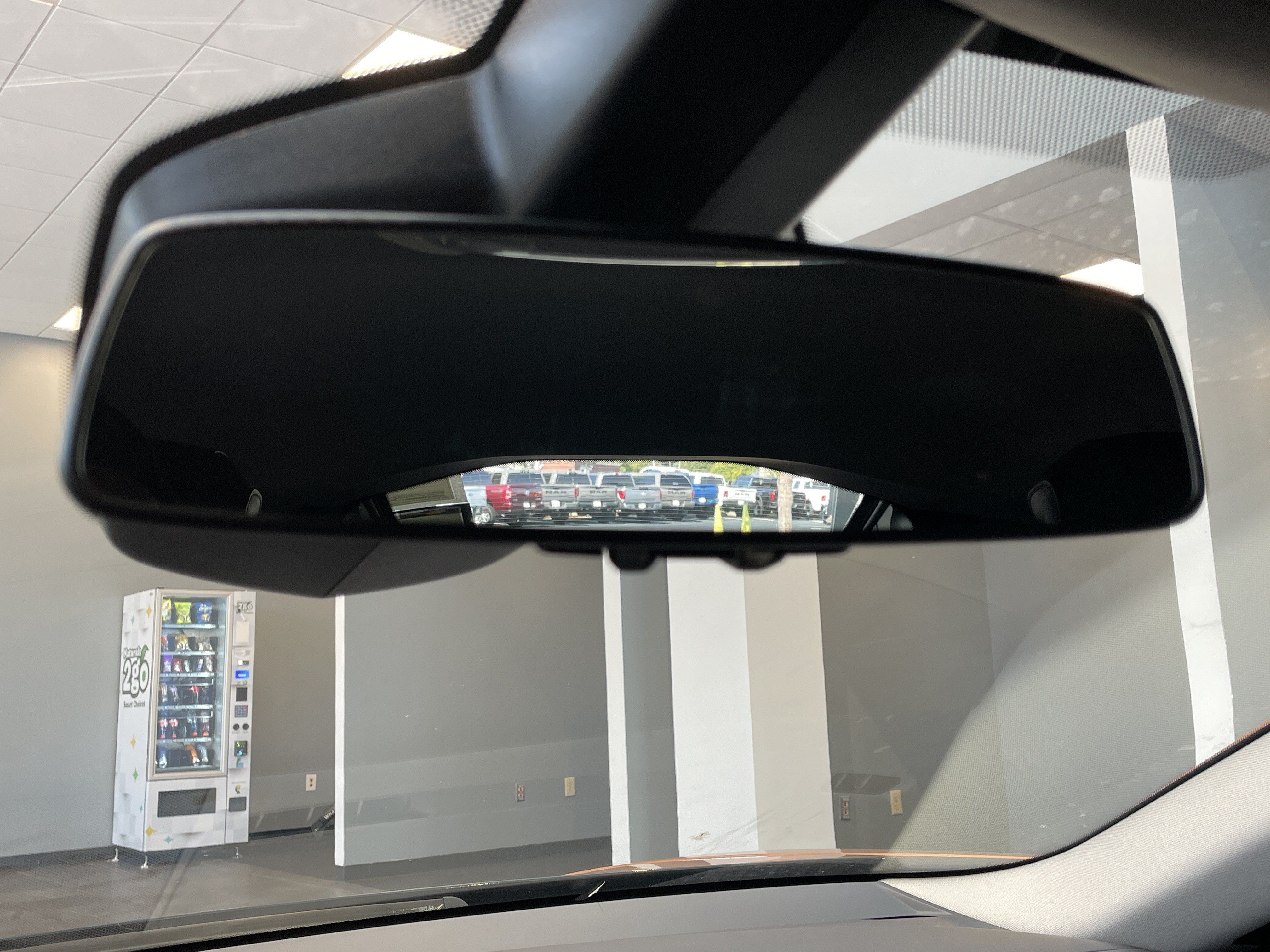 Used 2019 BMW i8 Coupe AWD/4WD image 33