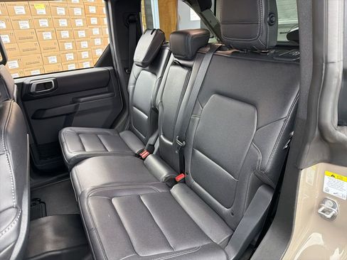 Used 2025 Ford Bronco Badlands image 22