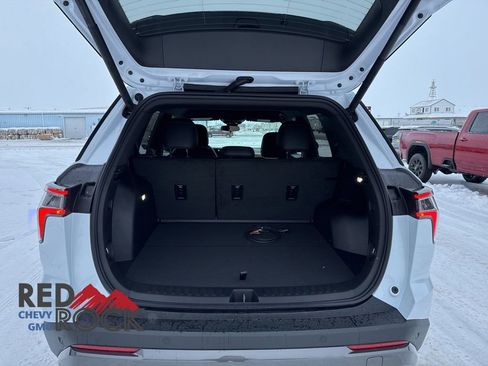 New 2026 Chevrolet Equinox ACTIV w/ Convenience Package III image 9