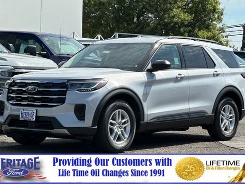 New 2026 Ford Explorer Active RWD image 8