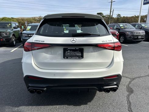 Used 2025 Mercedes-Benz GLC 43 AMG 4MATIC image 4