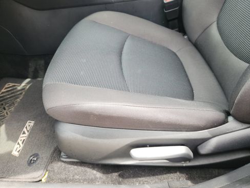 Used 2024 Toyota RAV4 LE FWD image 29