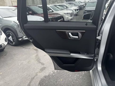 Used 2015 Mercedes-Benz GLK 350 4MATIC image 12