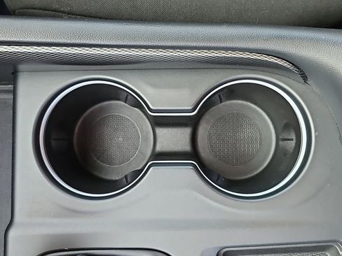 Certified 2024 Dodge Durango GT image 25