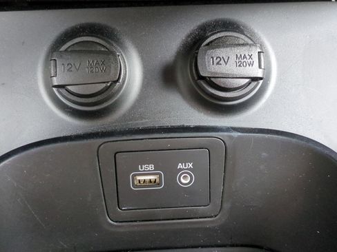 Used 2017 Hyundai Santa Fe Sport image 22