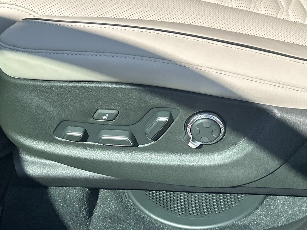 New 2027 Genesis GV80 3.5T e-SC AWD/4WD image 15