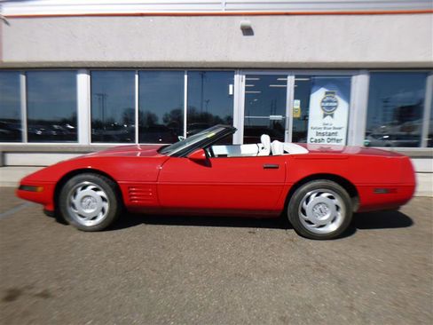 Used 1992 Chevrolet Corvette Convertible image 3