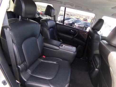 Used 2015 INFINITI QX80 4WD w/ Driver's Assistance Package image 19