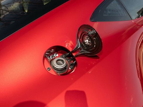 Used 2025 Aston Martin V8 Vantage Coupe RWD image 46