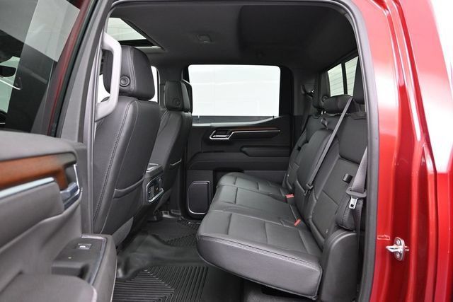 Used 2024 GMC Sierra 1500 Denali w/ Technology Package AWD/4WD image 25