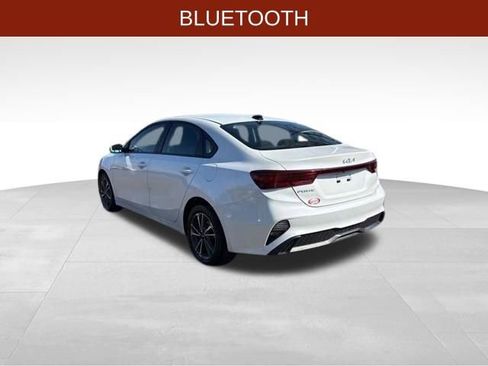 Used 2023 Kia Forte LXS w/ LXS Technology Package FWD image 5