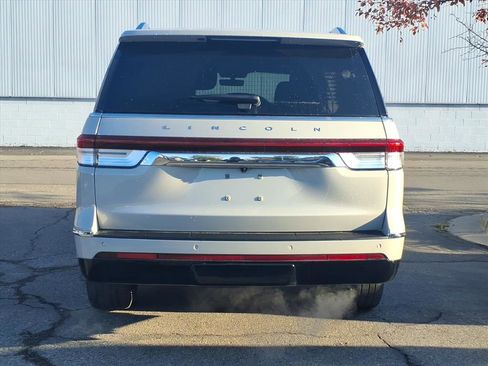 Certified 2023 Lincoln Navigator Reserve image 6