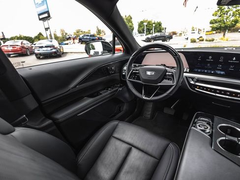 Used 2024 Cadillac Lyriq Sport AWD/4WD image 22