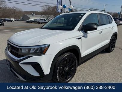 Certified 2023 Volkswagen Taos SE w/ Panoramic Sunroof Package