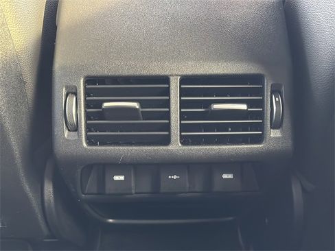 Used 2020 Land Rover Discovery Sport image 42