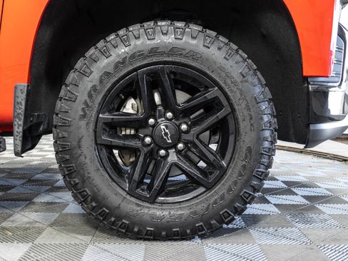 Used 2022 Chevrolet Silverado 1500 LT Trail Boss AWD/4WD image 39