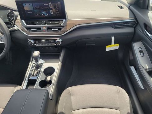 New 2026 Nissan Altima 2.5 SV FWD image 18