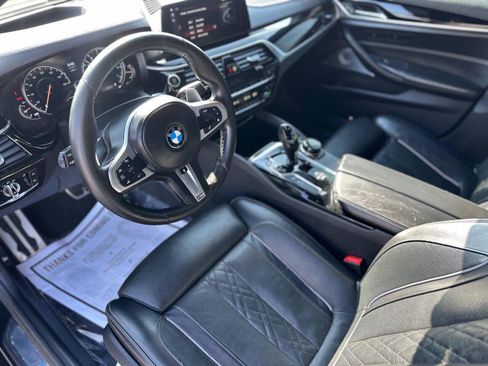 Used 2018 BMW M550i xDrive w/ Dynamic Handling Package AWD/4WD image 19