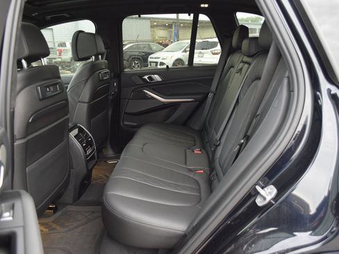 Used 2022 BMW X5 M50i w/ Executive Package image 21