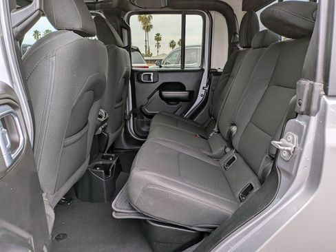 Used 2021 Jeep Gladiator Sport AWD/4WD image 23