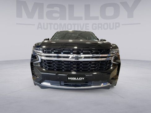 Used 2023 Chevrolet Suburban LS w/ Driver Alert Package image 8