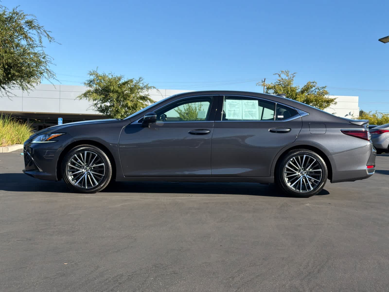 Certified 2025 Lexus ES 300h w/ Premium Package FWD image 9