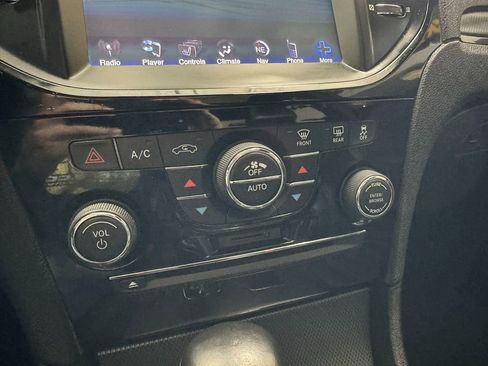 Used 2014 Chrysler 300 S w/ Luxury Group image 36