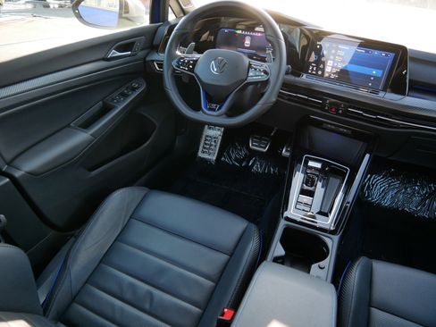 Used 2024 Volkswagen Golf R image 9