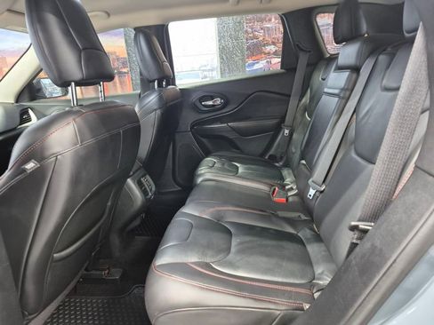 Used 2015 Jeep Cherokee Trailhawk w/ Leather Interior Group image 14