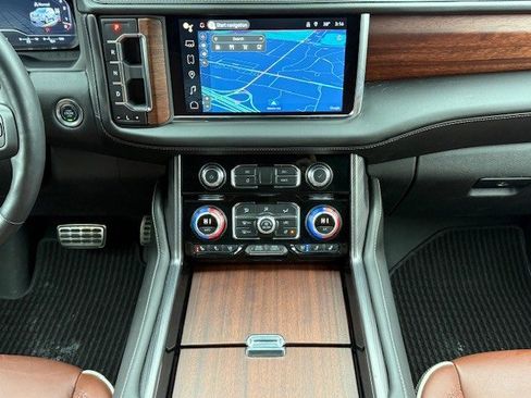 Certified 2024 GMC Yukon XL Denali Ultimate image 24