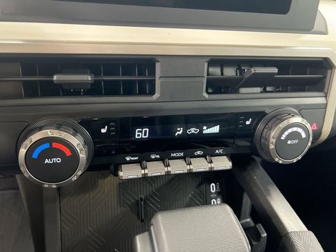 Used 2024 Toyota Tacoma TRD Off-Road AWD/4WD image 17