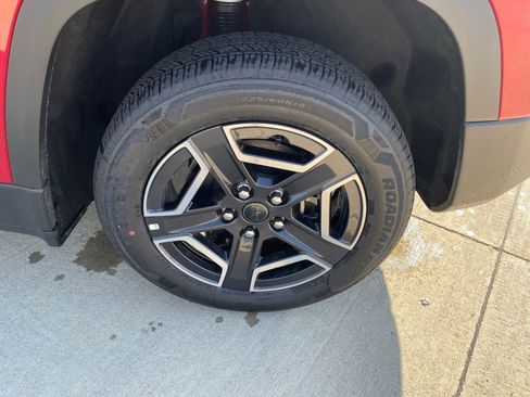 New 2026 Jeep Cherokee Laredo AWD/4WD image 9