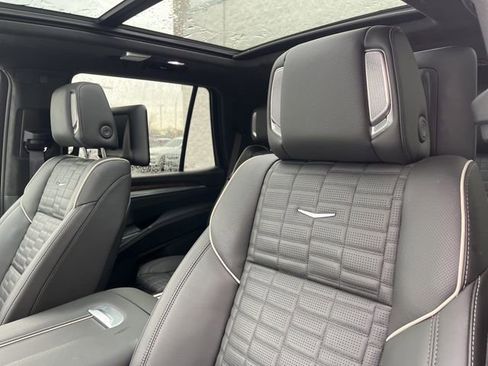 Used 2025 Cadillac Escalade Sport Platinum image 15