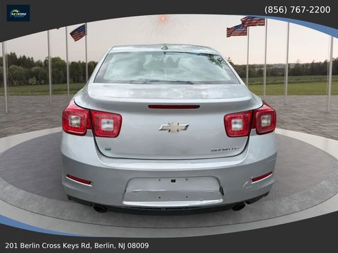 Used 2015 Chevrolet Malibu LTZ FWD image 4