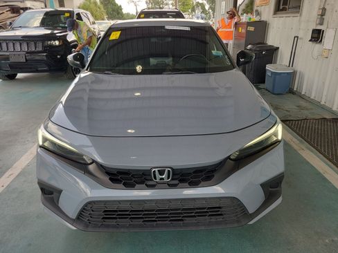 Used 2024 Honda Civic Sport image 2
